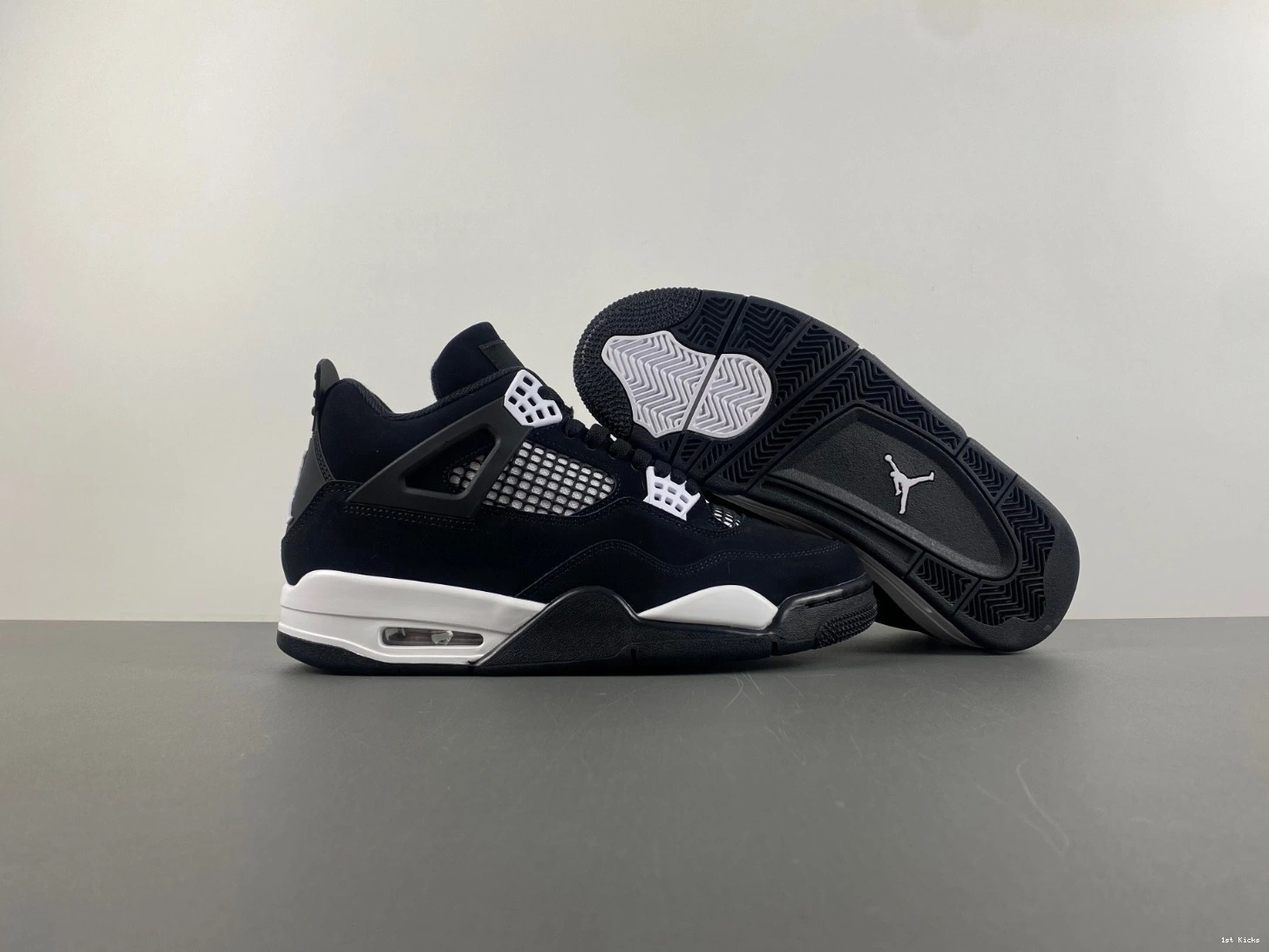 FQ8138-001 RETRO 4 THUNDER 'WHITE AIR JORDAN 0327